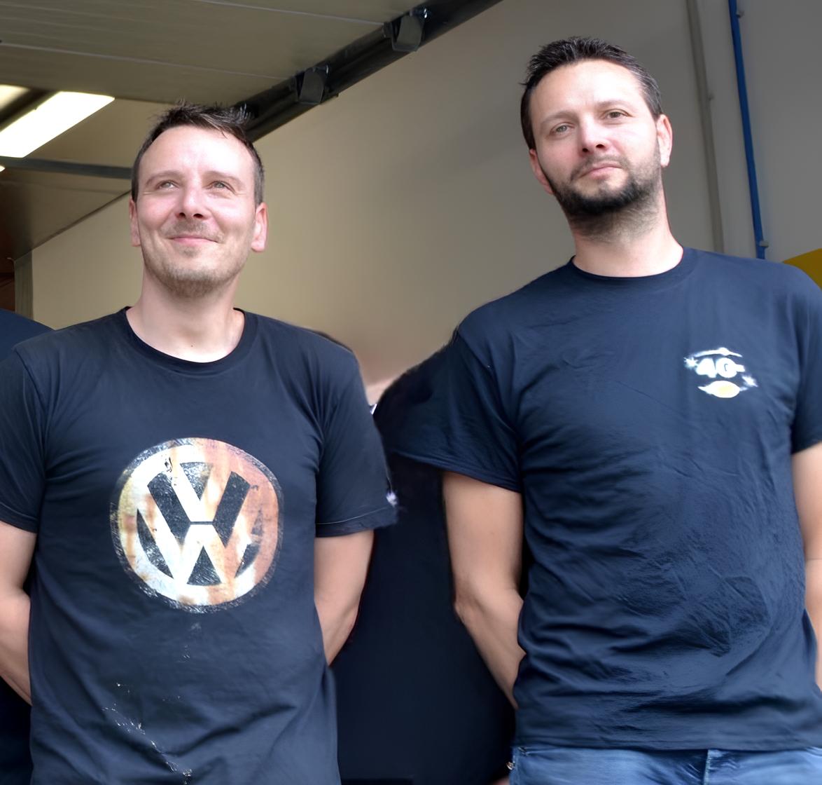 Les deux frères créateurs du garage. Jerome et Julien Chapelle.